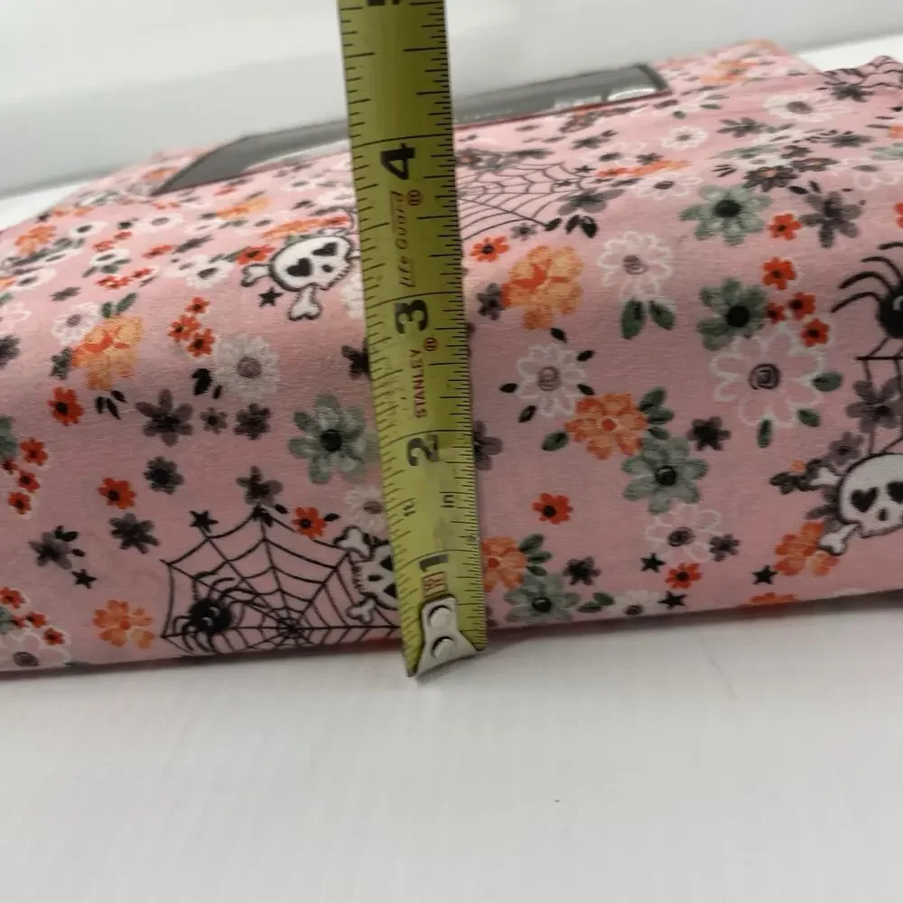 Cynthia Rowley Queen Size Pink Halloween Sheet Set With Flowers Skulls And Webs